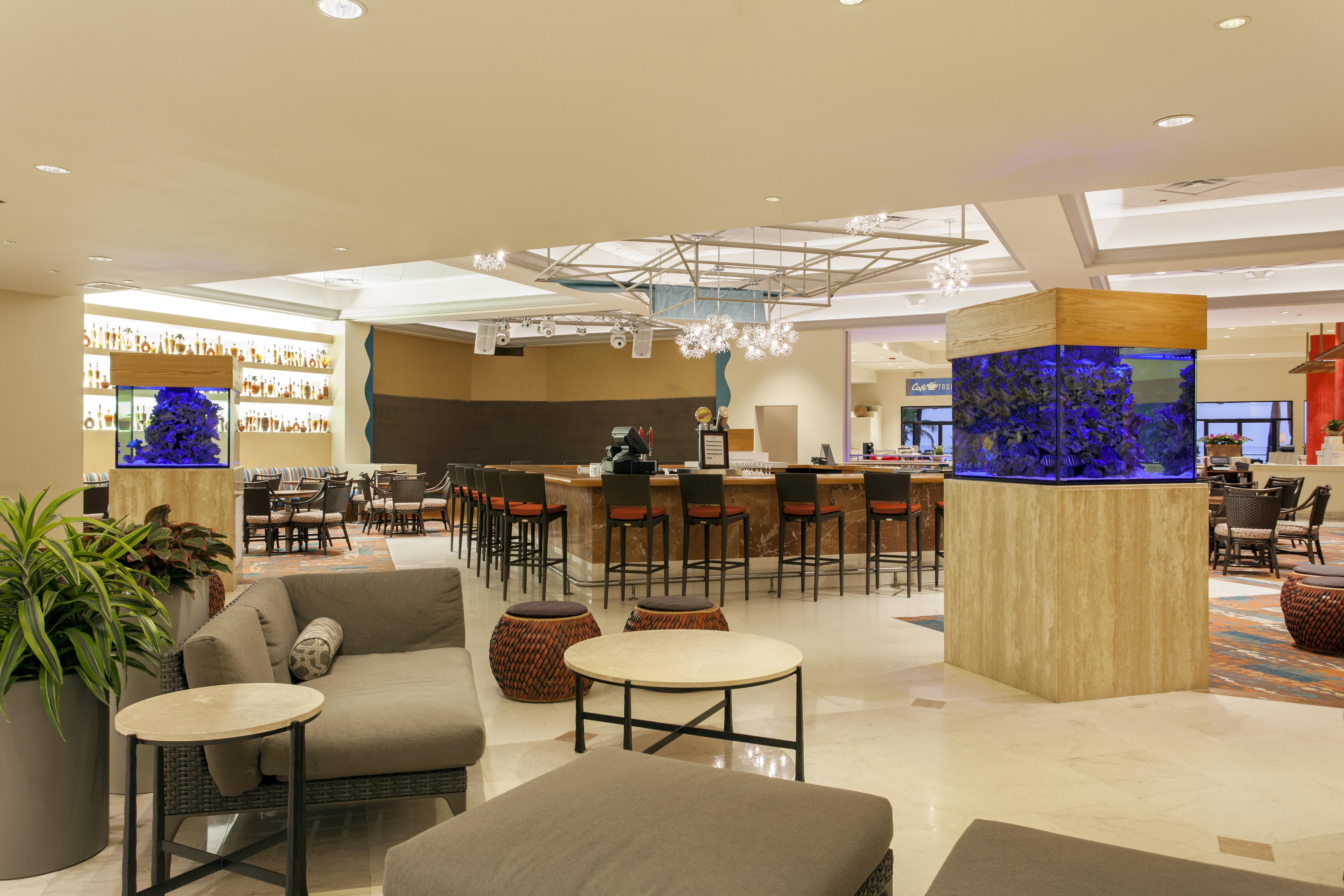 סן חואן Courtyard By Marriott Isla Verde Beach Resort מראה חיצוני תמונה