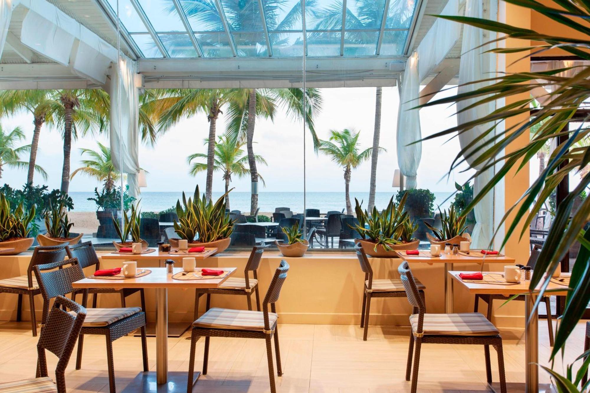 סן חואן Courtyard By Marriott Isla Verde Beach Resort מראה חיצוני תמונה