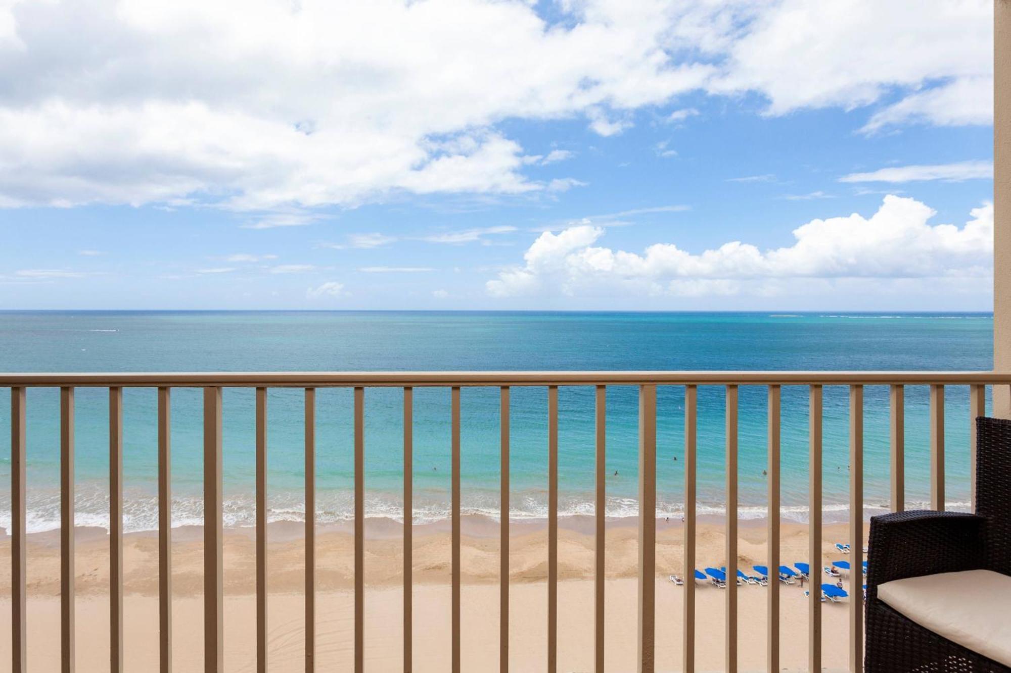 סן חואן Courtyard By Marriott Isla Verde Beach Resort מראה חיצוני תמונה