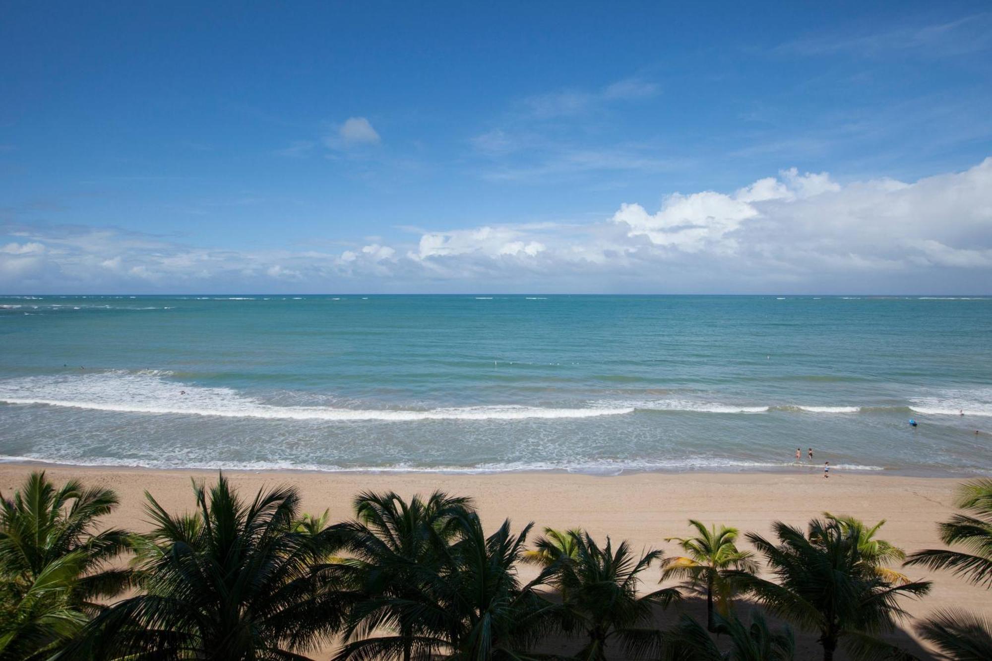 סן חואן Courtyard By Marriott Isla Verde Beach Resort מראה חיצוני תמונה