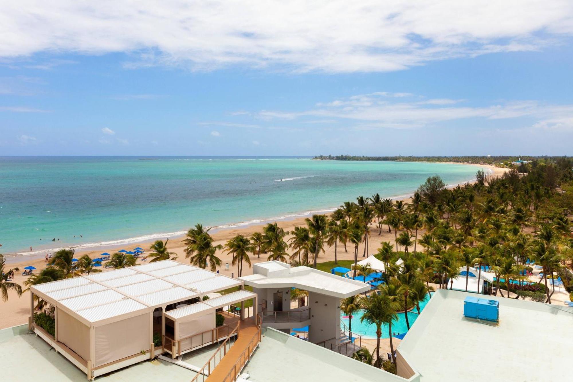 סן חואן Courtyard By Marriott Isla Verde Beach Resort מראה חיצוני תמונה