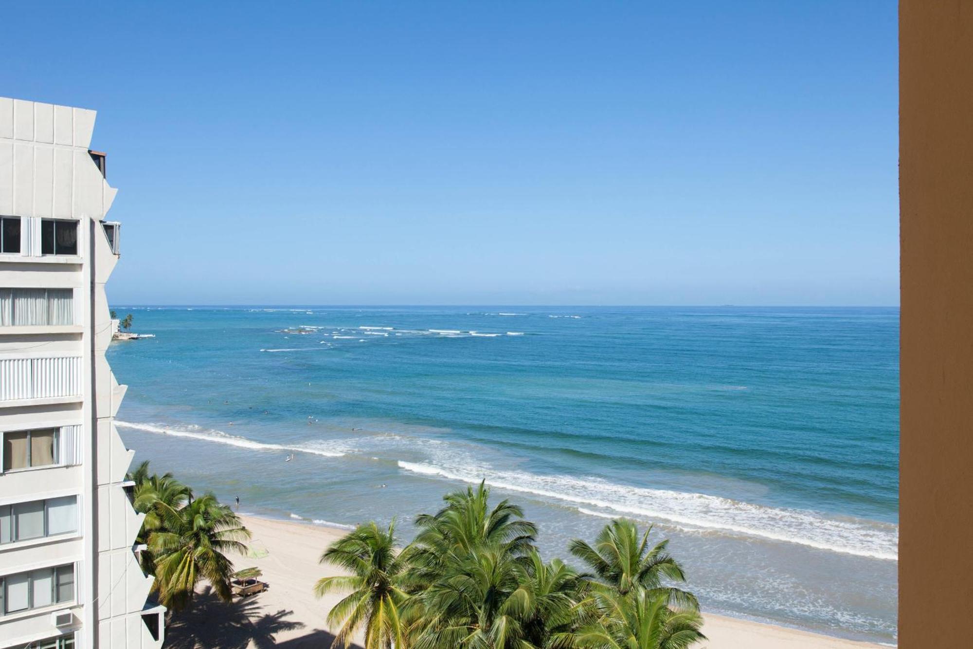 סן חואן Courtyard By Marriott Isla Verde Beach Resort מראה חיצוני תמונה
