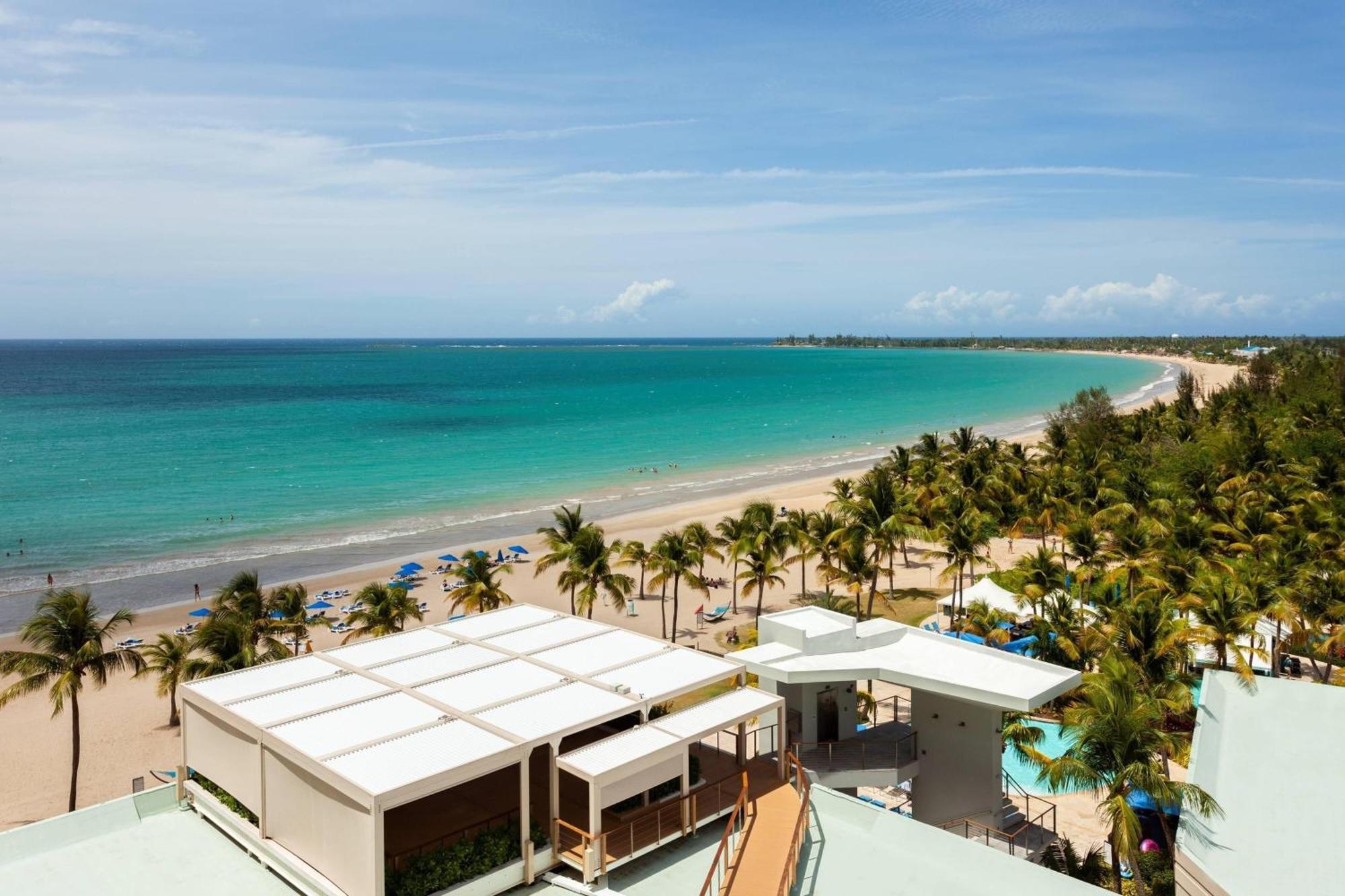 סן חואן Courtyard By Marriott Isla Verde Beach Resort מראה חיצוני תמונה