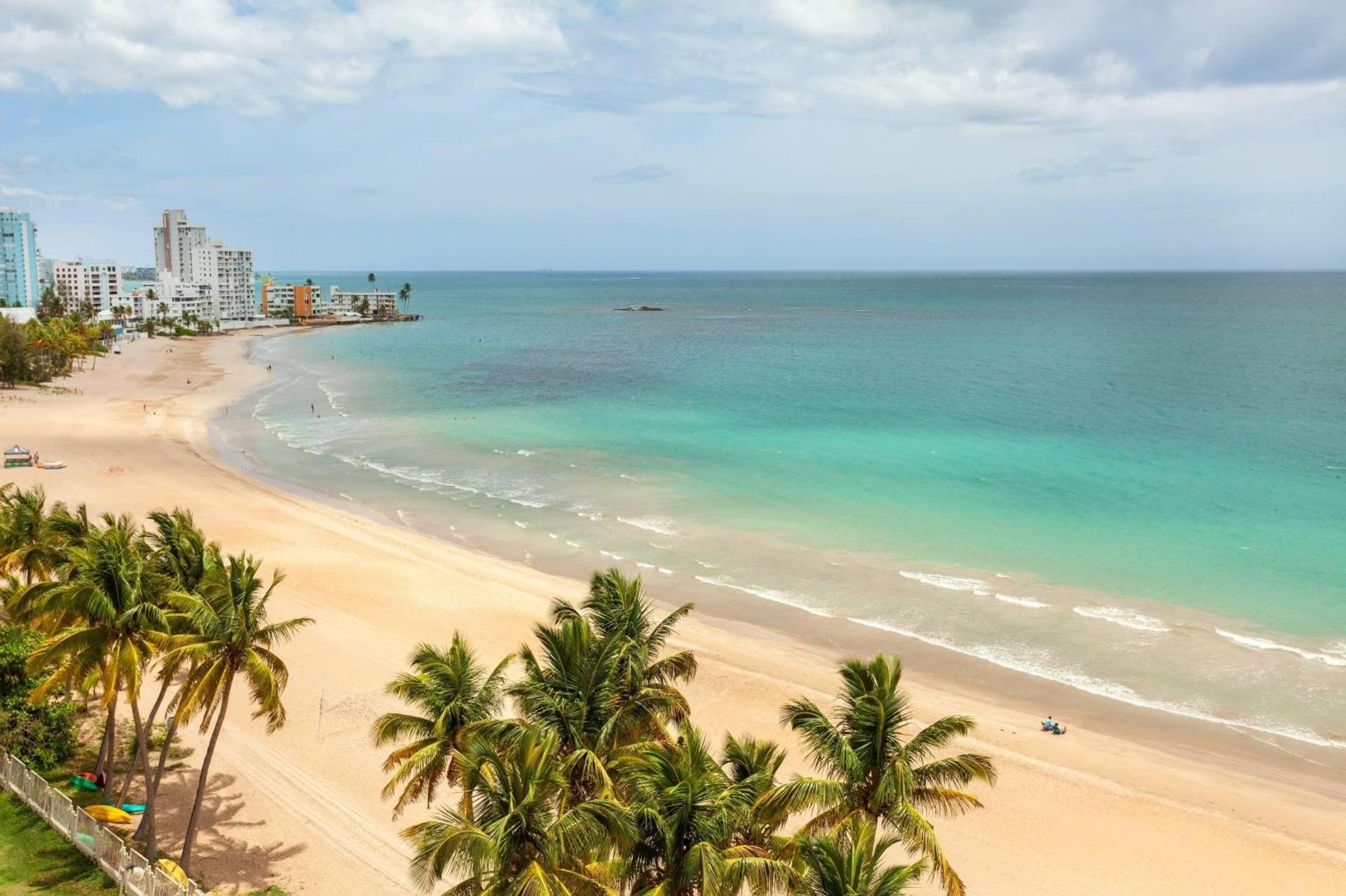 סן חואן Courtyard By Marriott Isla Verde Beach Resort מראה חיצוני תמונה
